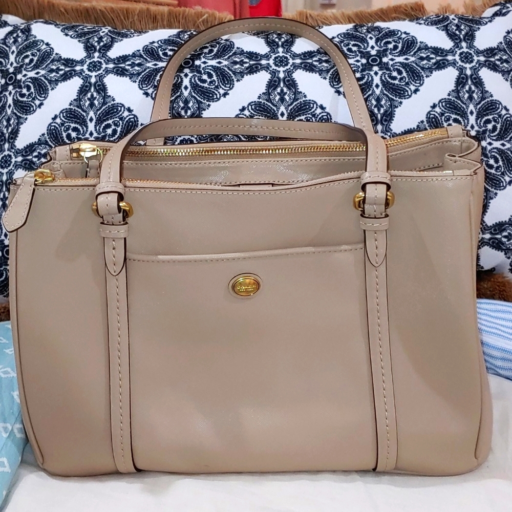 COACH Crossgrain Leather Handbag